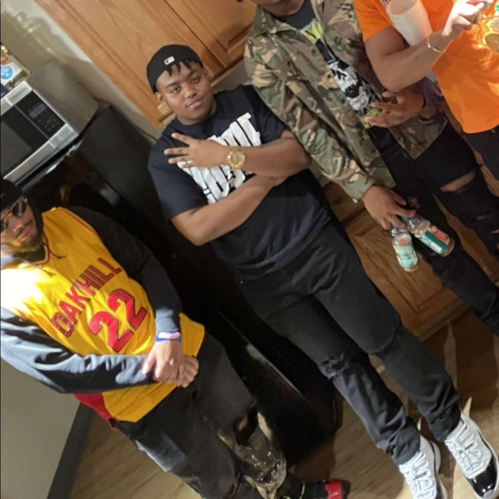 Meet your Posher, Jonathan